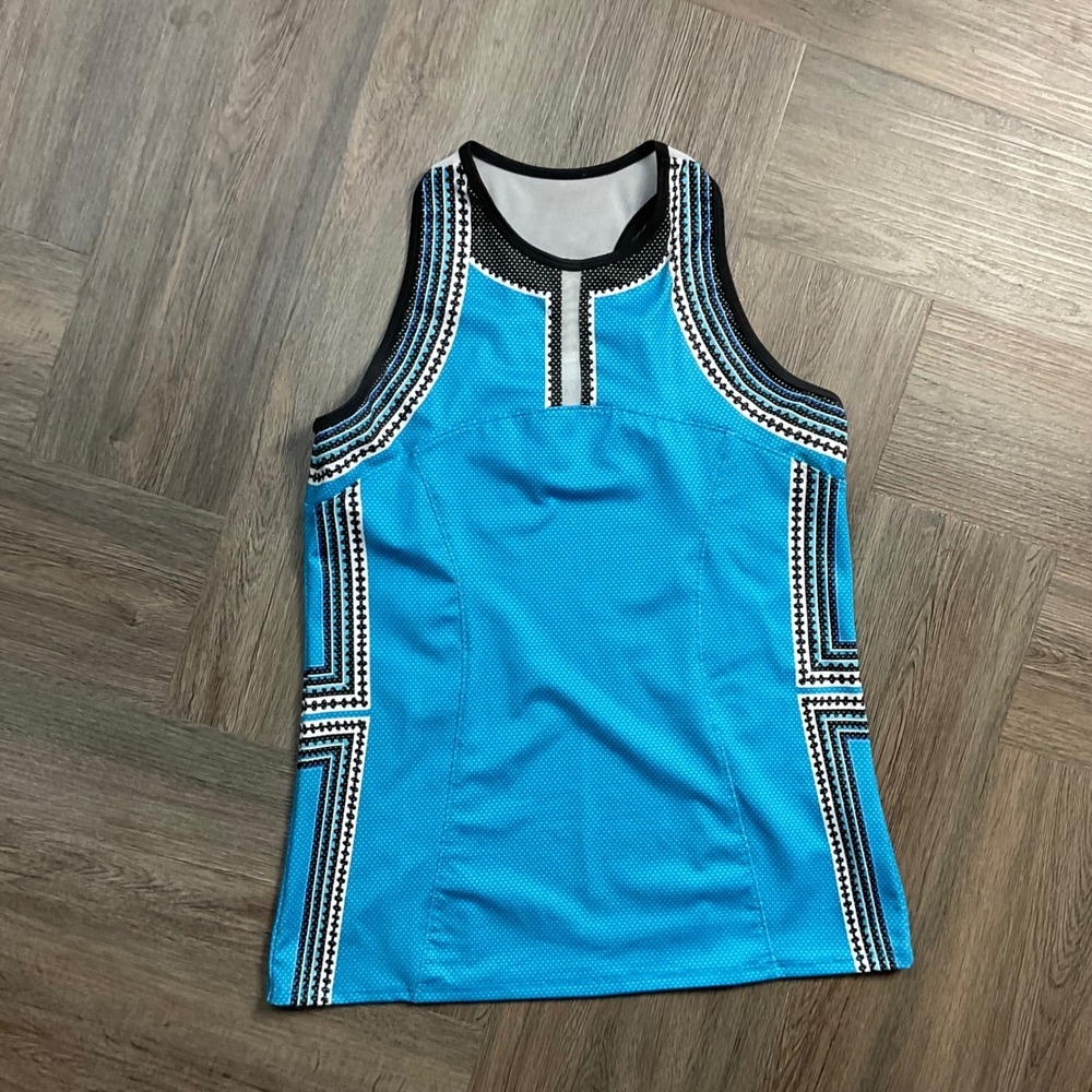 Lucky in Love Post It Geometric Racerback Tennis Golf Tank Top Womens Small Blue